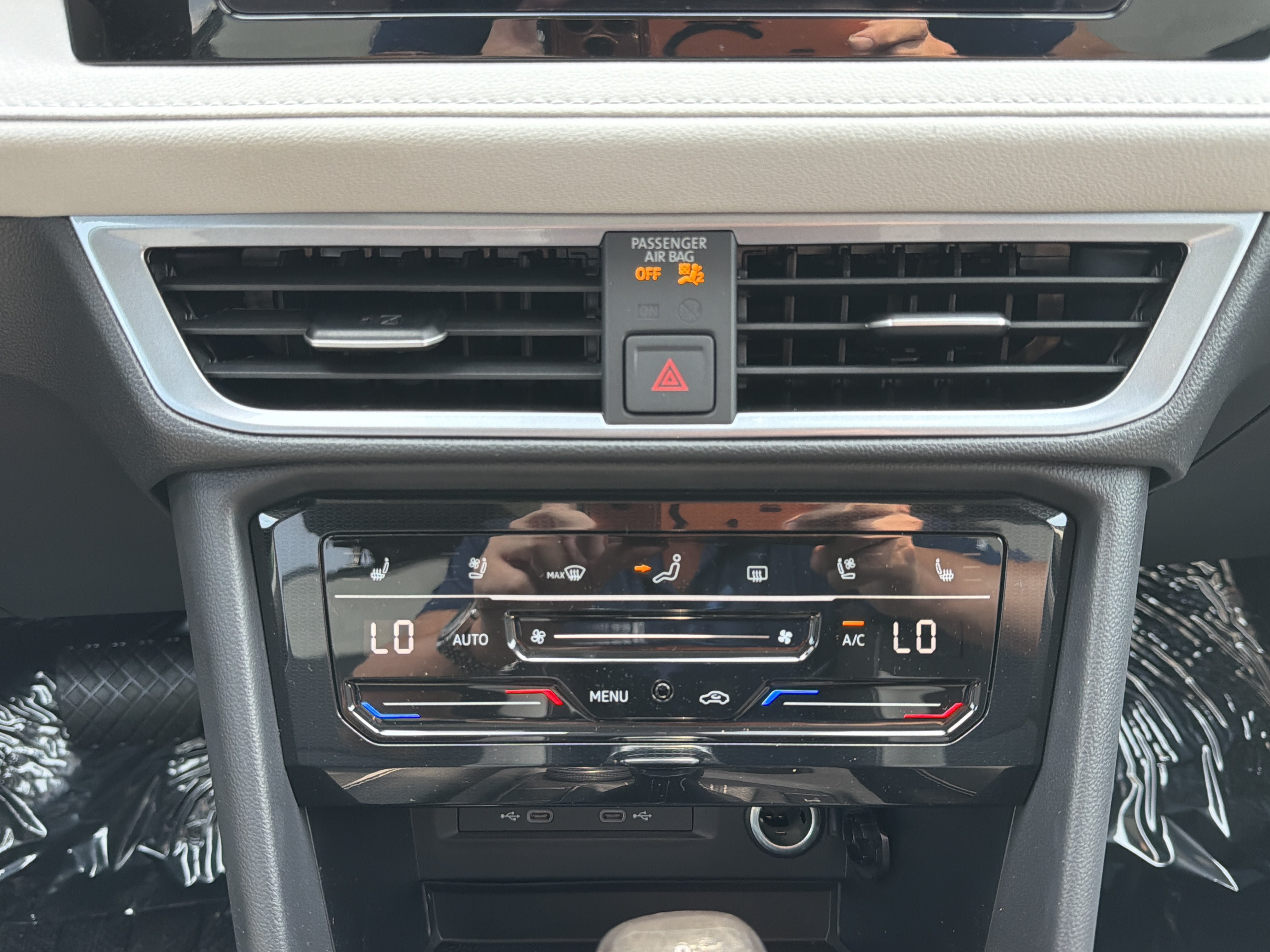 New 2026 Volkswagen Taos SEL AWD/4WD image 19