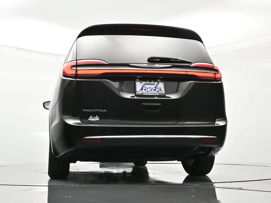 Certified 2023 Chrysler Pacifica Touring-L FWD image 43
