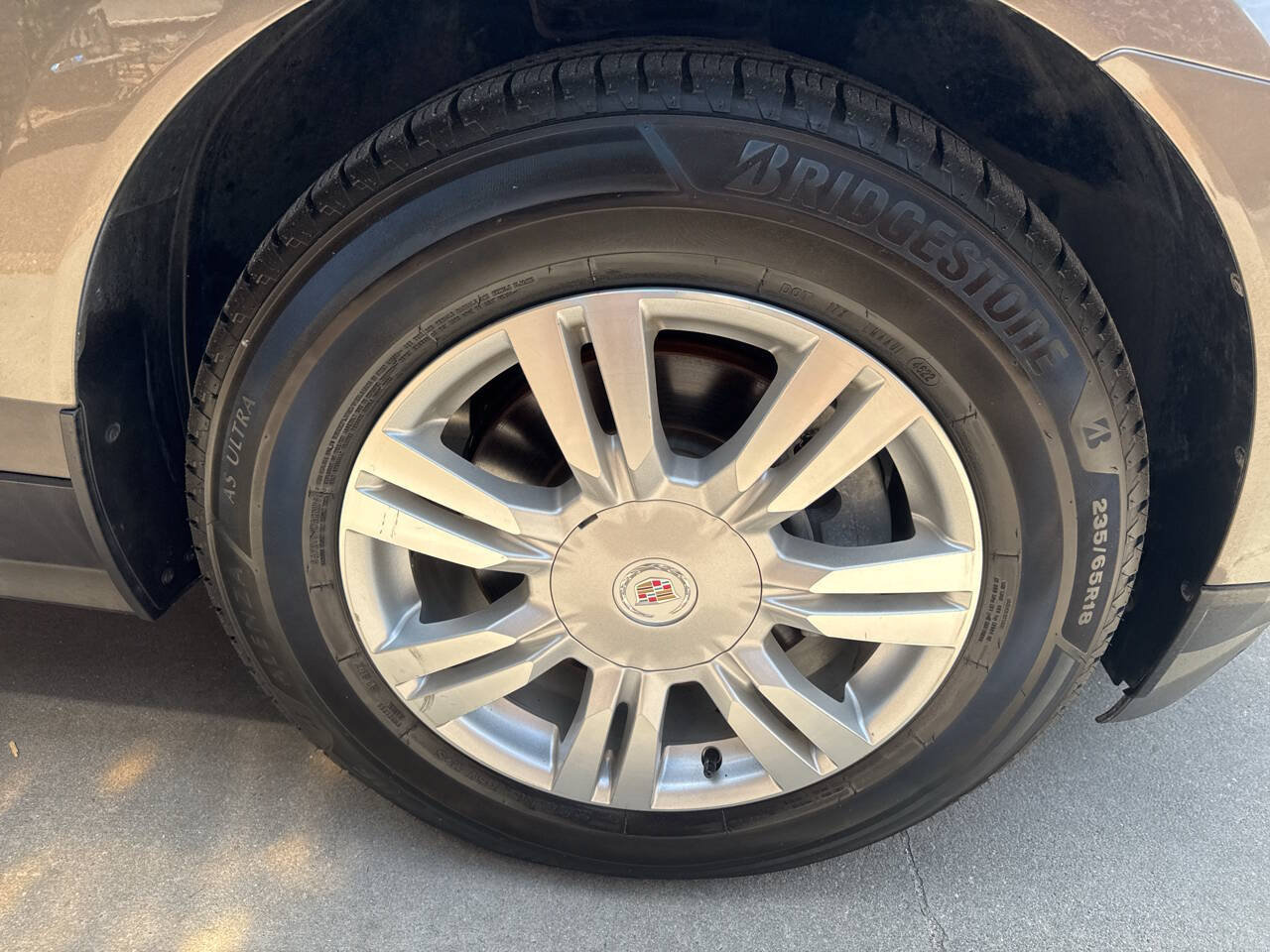 Used 2011 Cadillac SRX Luxury AWD/4WD image 30