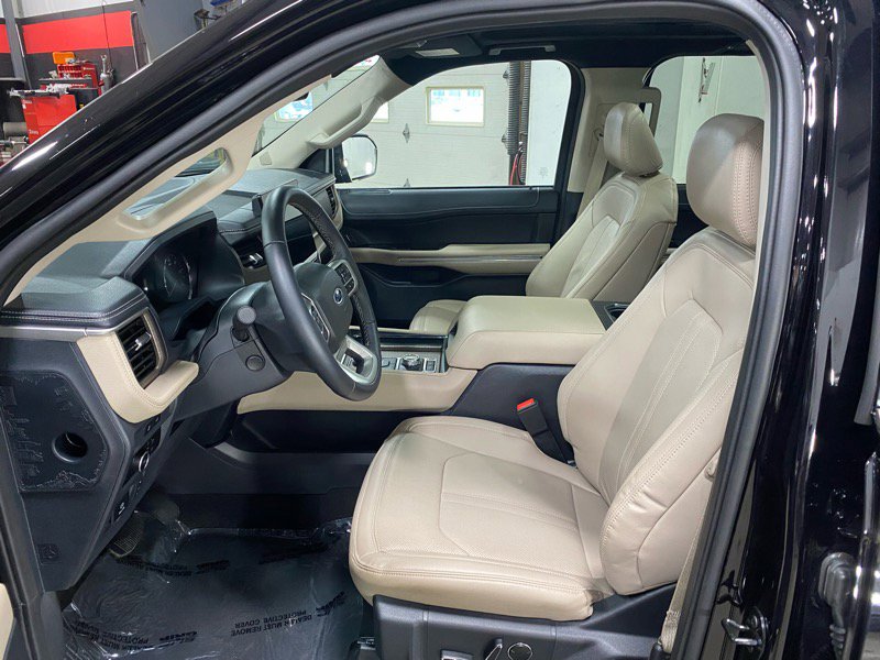 Used 2024 Ford Expedition Max Limited image 13