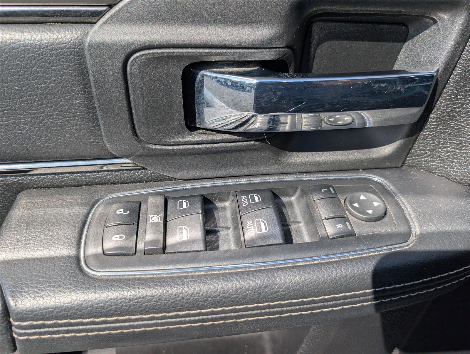 Used 2017 RAM 2500 Lone Star w/ Night Special Edition image 18