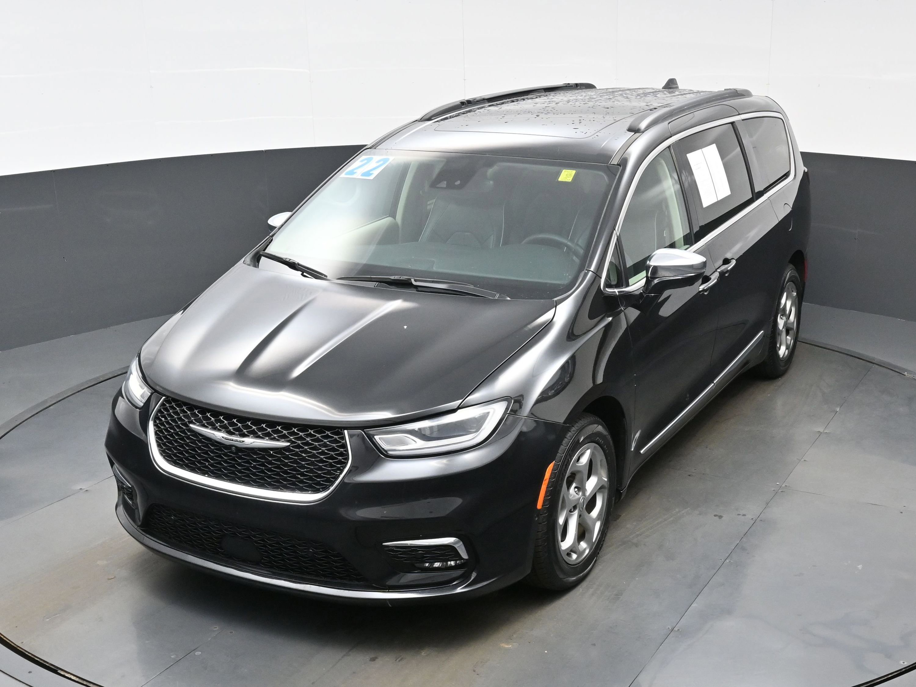 Used 2022 Chrysler Pacifica Limited image 33
