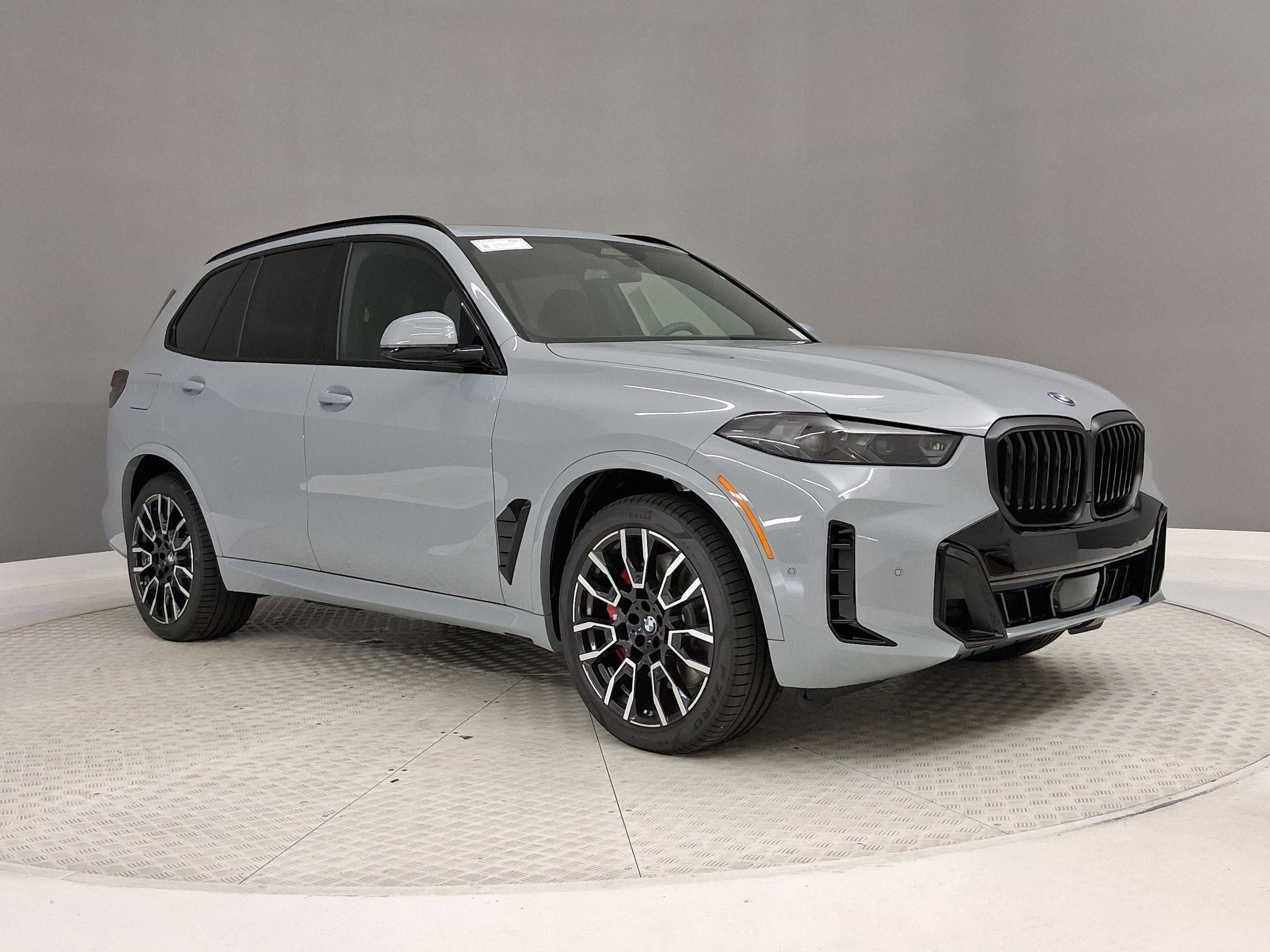 New 2026 BMW X5 xDrive50e w/ M Sport Package AWD/4WD image 5