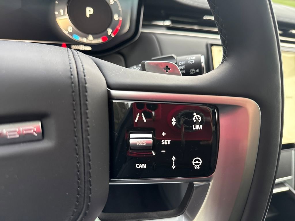 New 2025 Land Rover Range Rover Long Wheelbase SE image 21