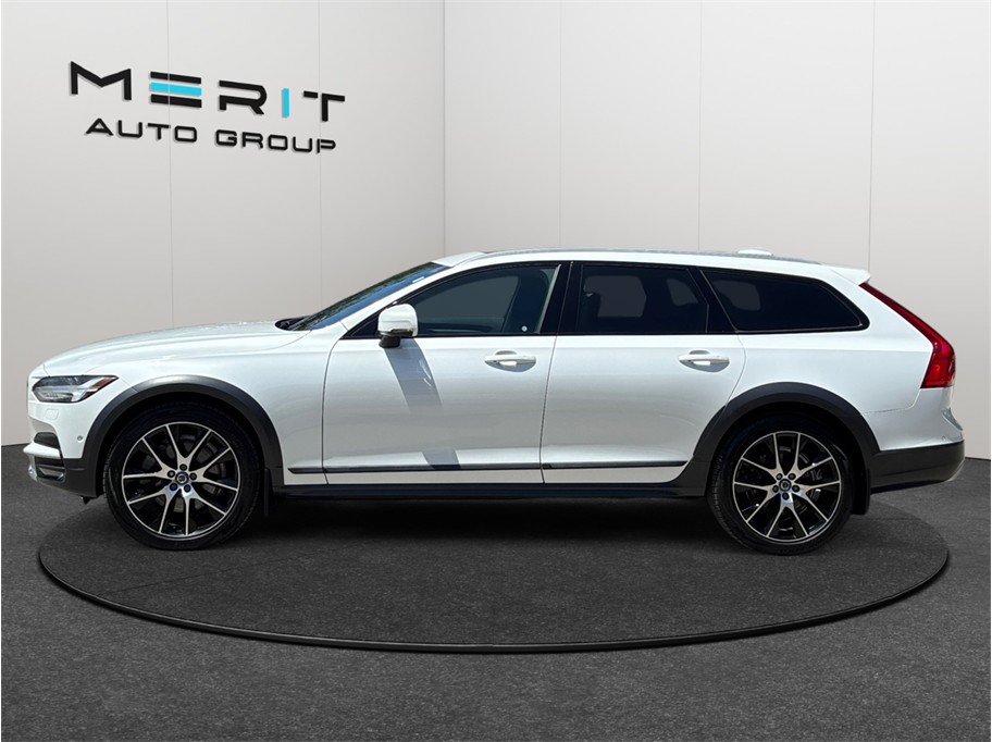 Used 2018 Volvo V90 T6 Cross Country w/ Convenience Package AWD/4WD image 5