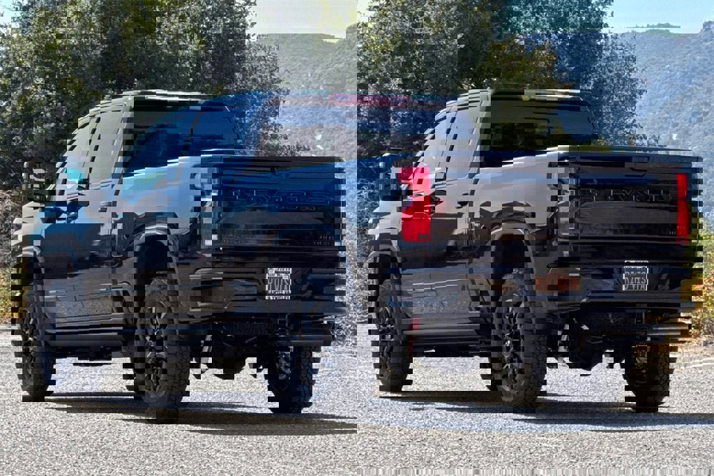 New 2025 Chevrolet Silverado 3500 High Country w/ High Country Premium Package image 6