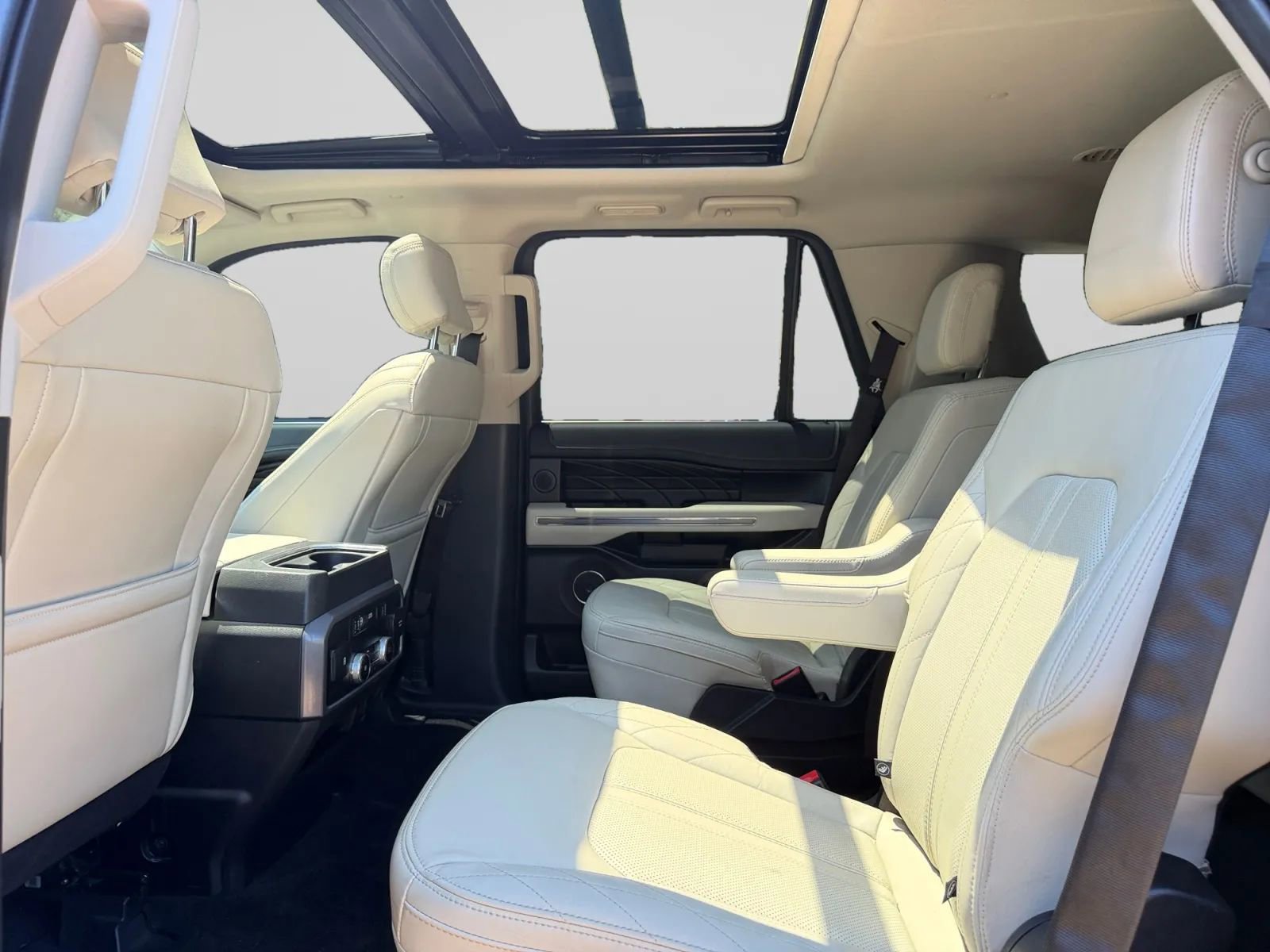 Used 2019 Ford Expedition Platinum AWD/4WD image 28