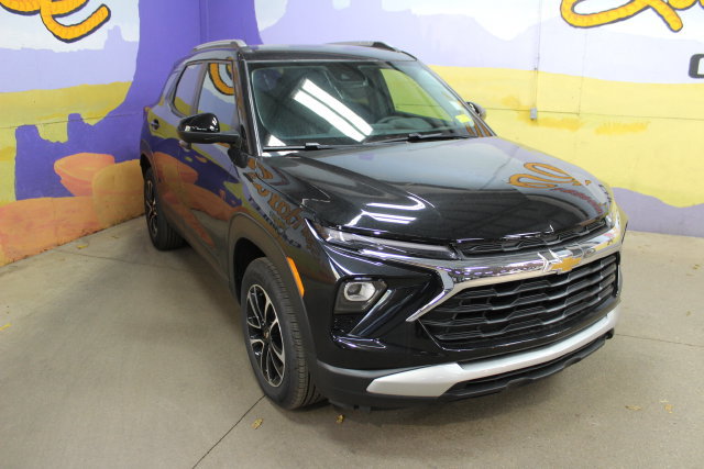 New 2026 Chevrolet TrailBlazer LT w/ Convenience Package AWD/4WD image 2