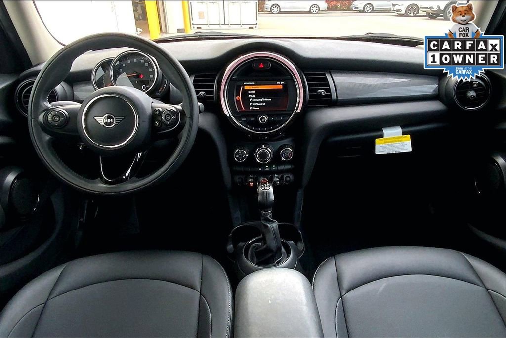 Used 2019 MINI Cooper 4-Door Hardtop image 12