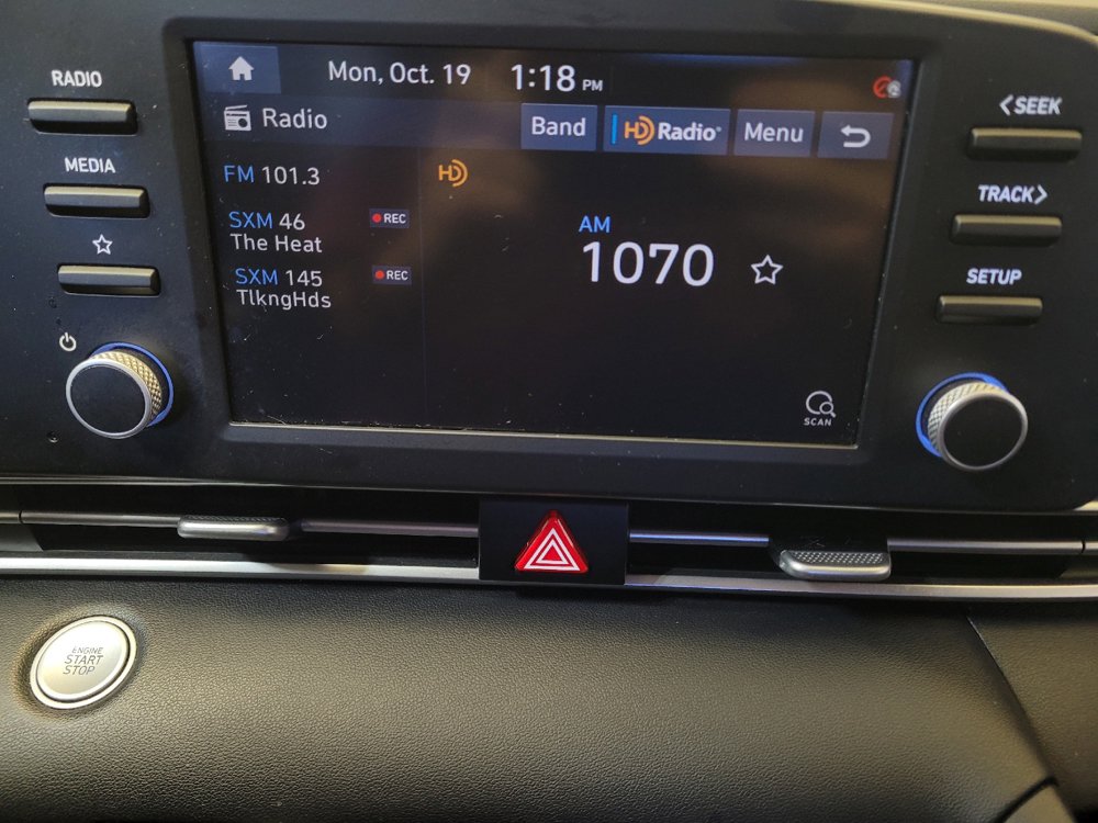 Used 2021 Hyundai Elantra SEL FWD image 25