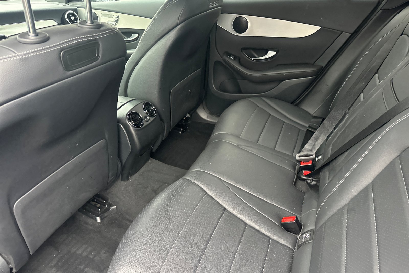 Used 2019 Mercedes-Benz GLC 300 4MATIC image 11