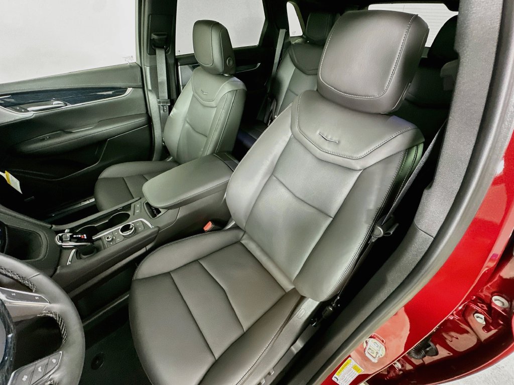 New 2026 Cadillac XT5 Premium Luxury w/ LPO, Floor Liner Package AWD/4WD image 27