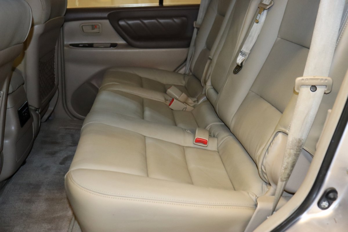 Used 2000 Toyota Land Cruiser AWD/4WD image 8