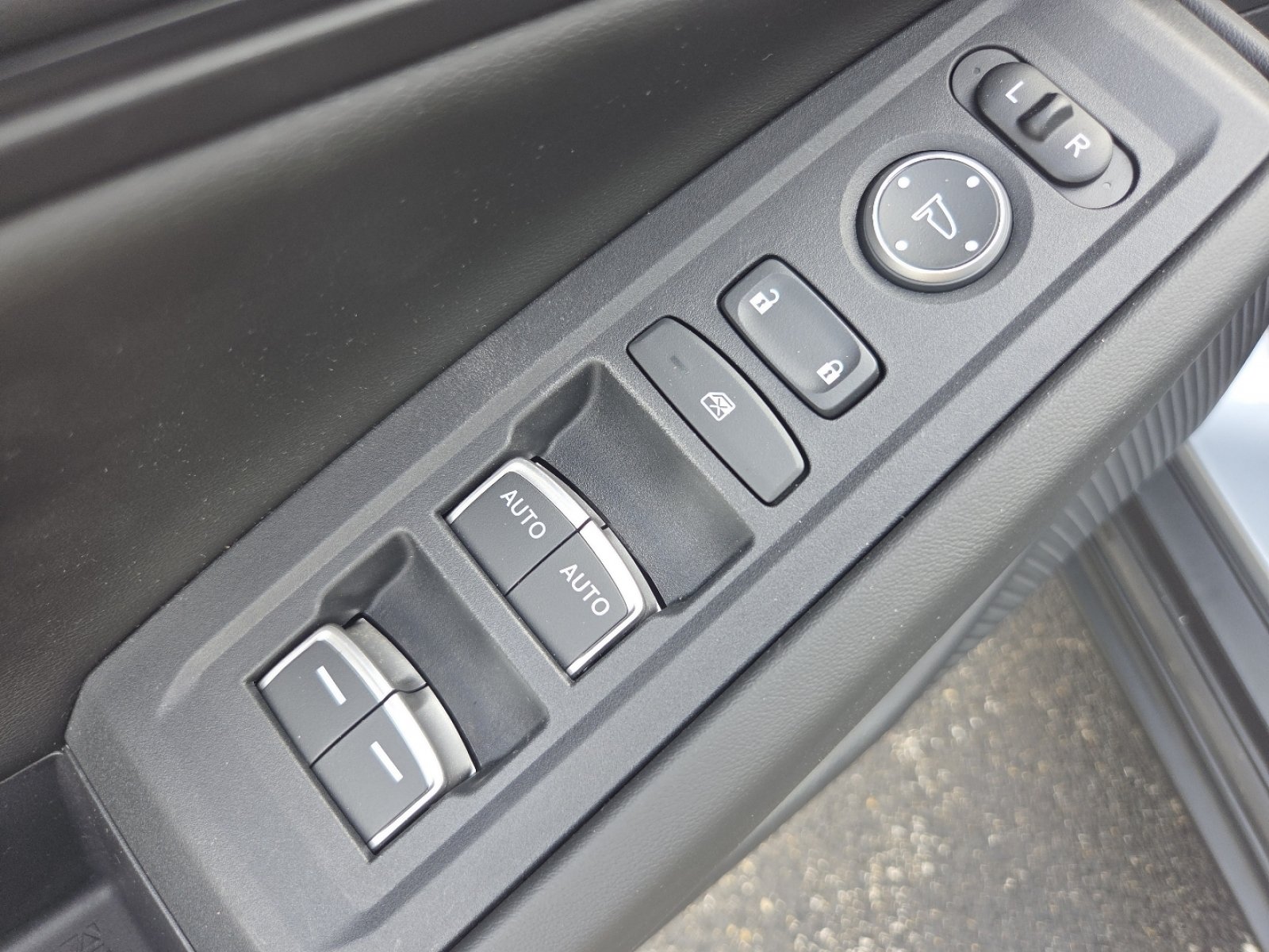 Certified 2024 Honda Accord EX image 28