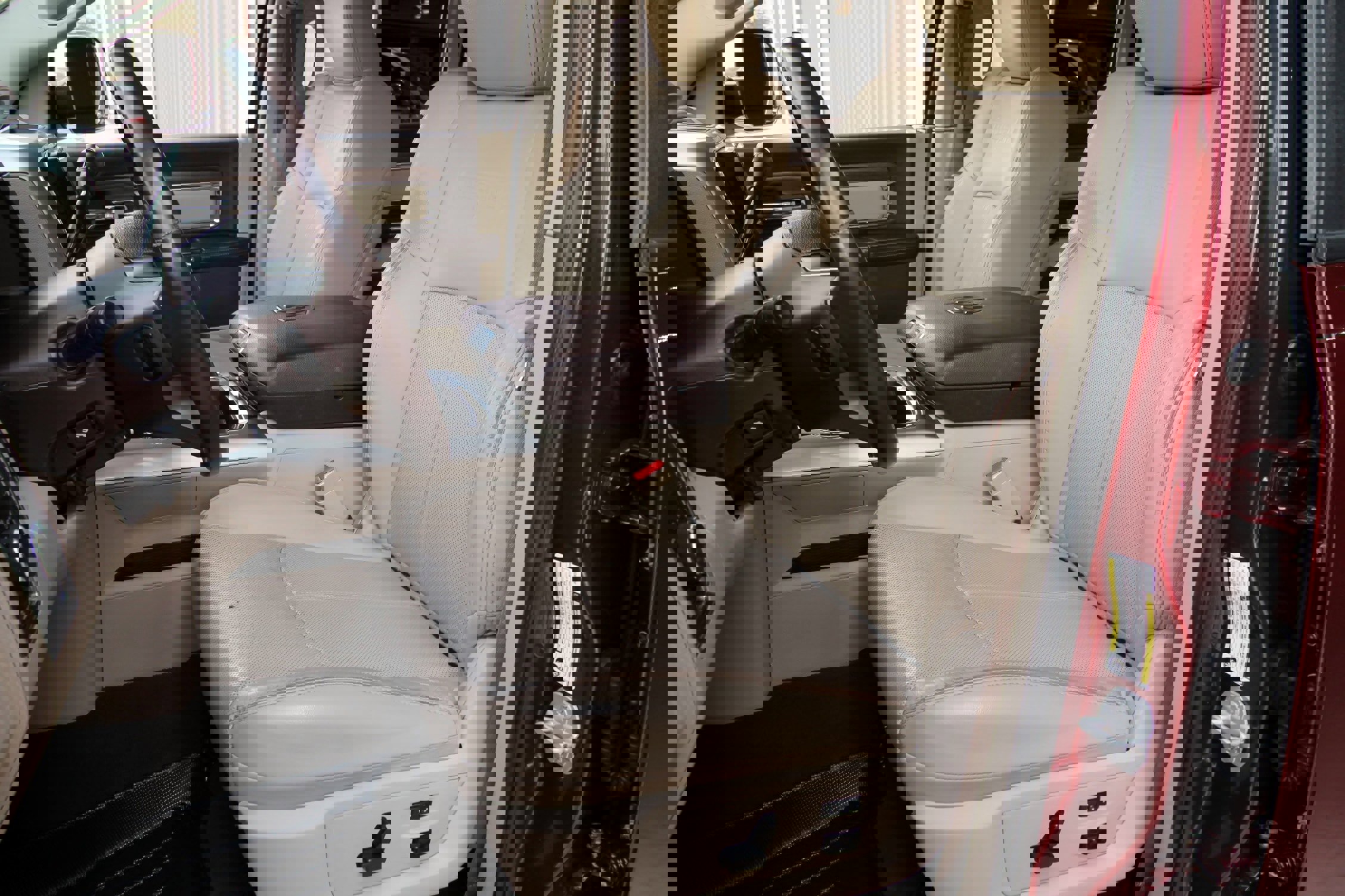 Used 2018 RAM 3500 Laramie image 24