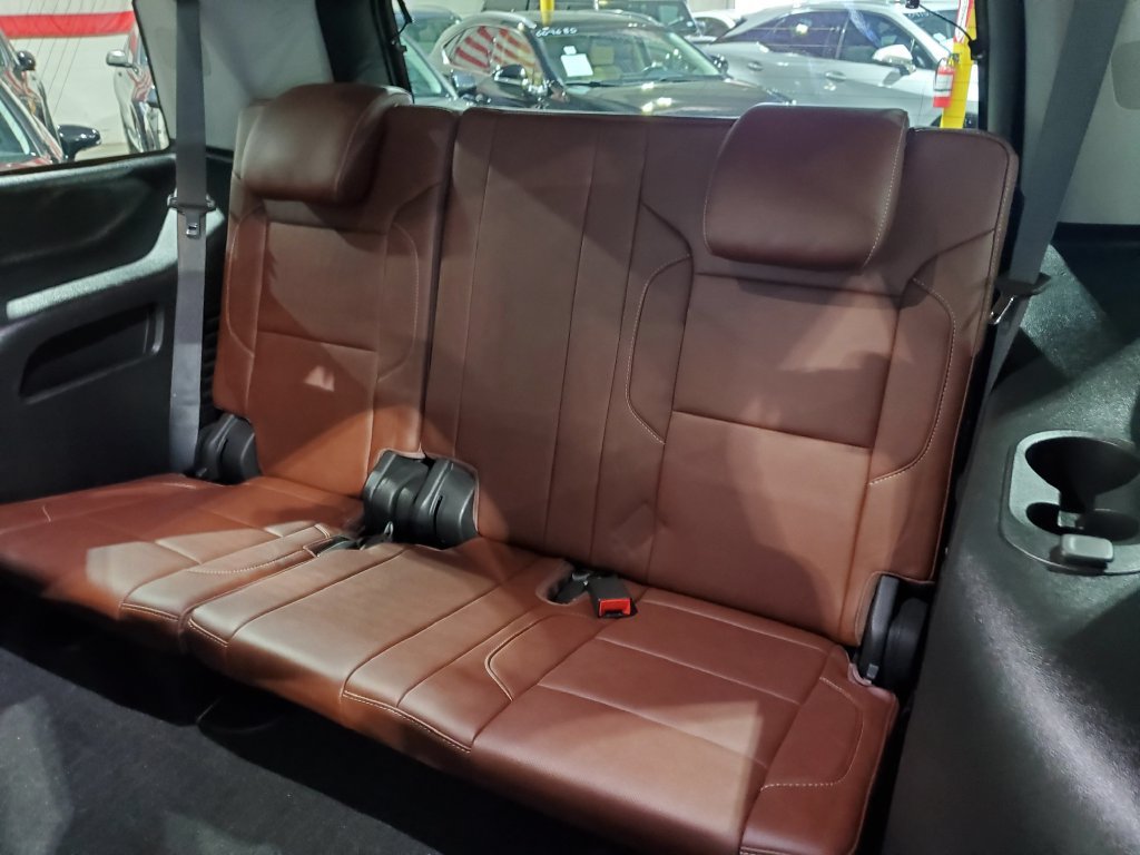 Used 2019 Chevrolet Tahoe Premier w/ Premier Plus Edition RWD image 26