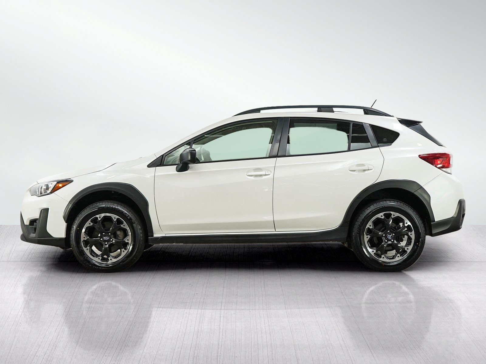 Used 2022 Subaru Crosstrek 2.0i AWD/4WD image 2
