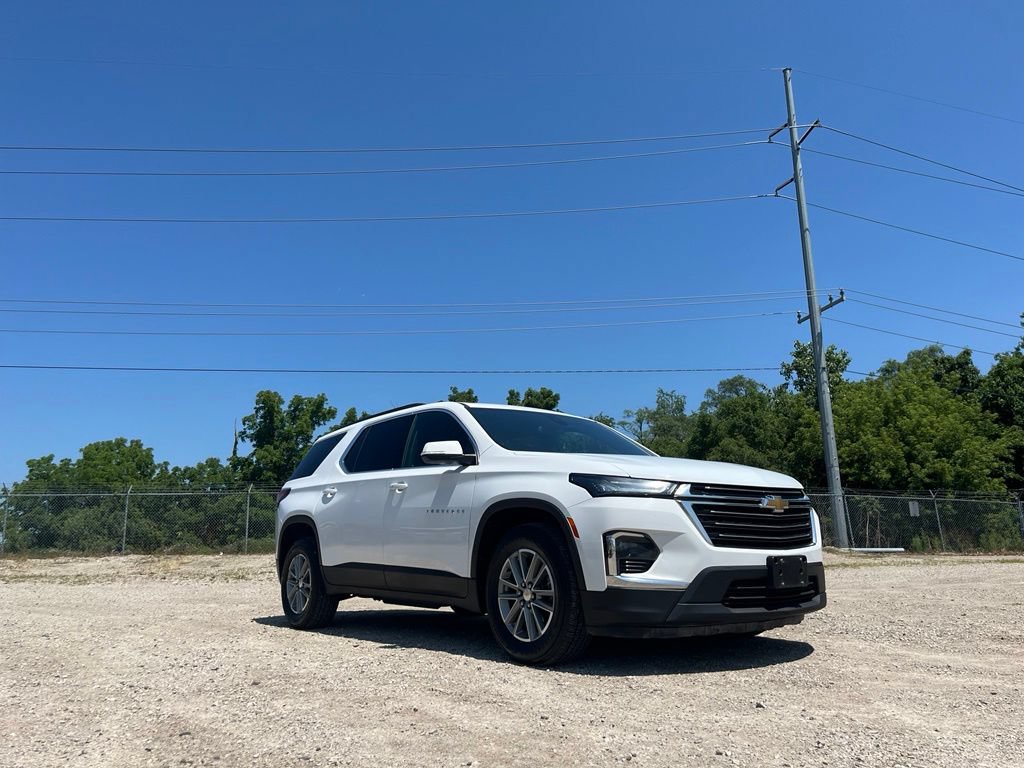 Used 2023 Chevrolet Traverse LT AWD/4WD image 5