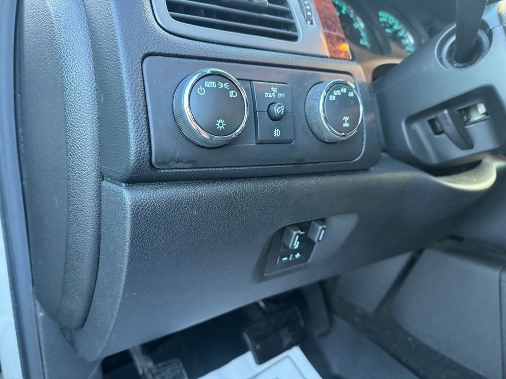 Used 2012 GMC Sierra 1500 SLT w/ SLT White Diamond Edition image 30