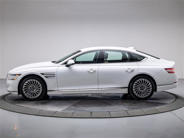 Used 2023 Genesis Electrified G80 image 2