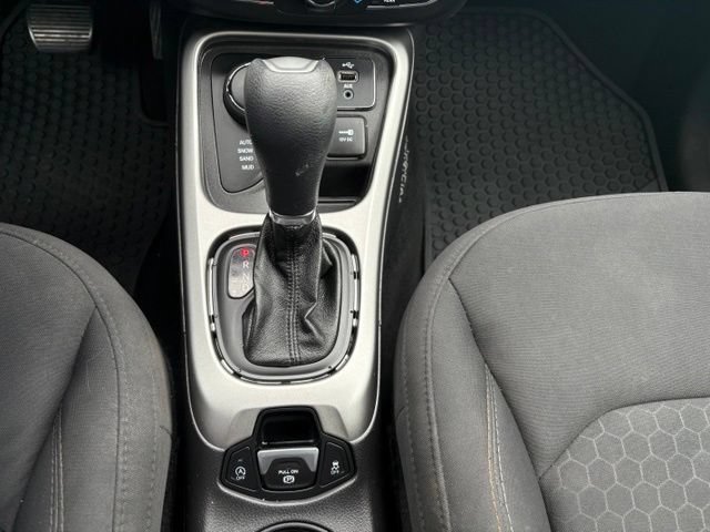 Used 2018 Jeep Compass Sport w/ Tech Group AWD/4WD image 32