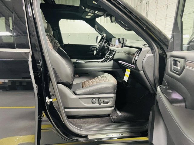New 2025 Nissan Armada Platinum image 38