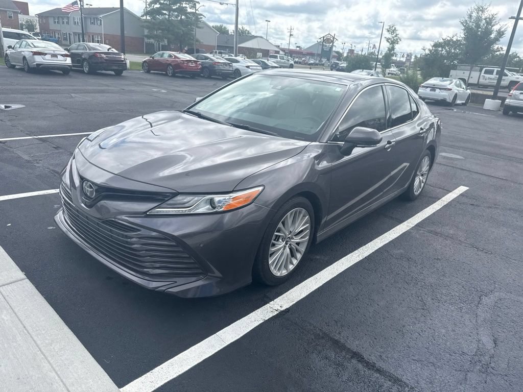Used 2019 Toyota Camry XLE FWD image 4