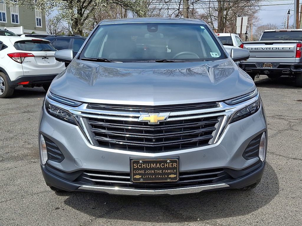 Used 2024 Chevrolet Equinox LT image 2