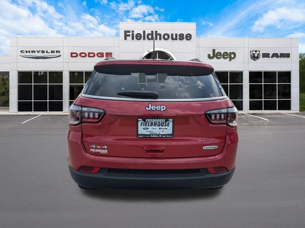 Used 2024 Jeep Compass Latitude AWD/4WD image 12