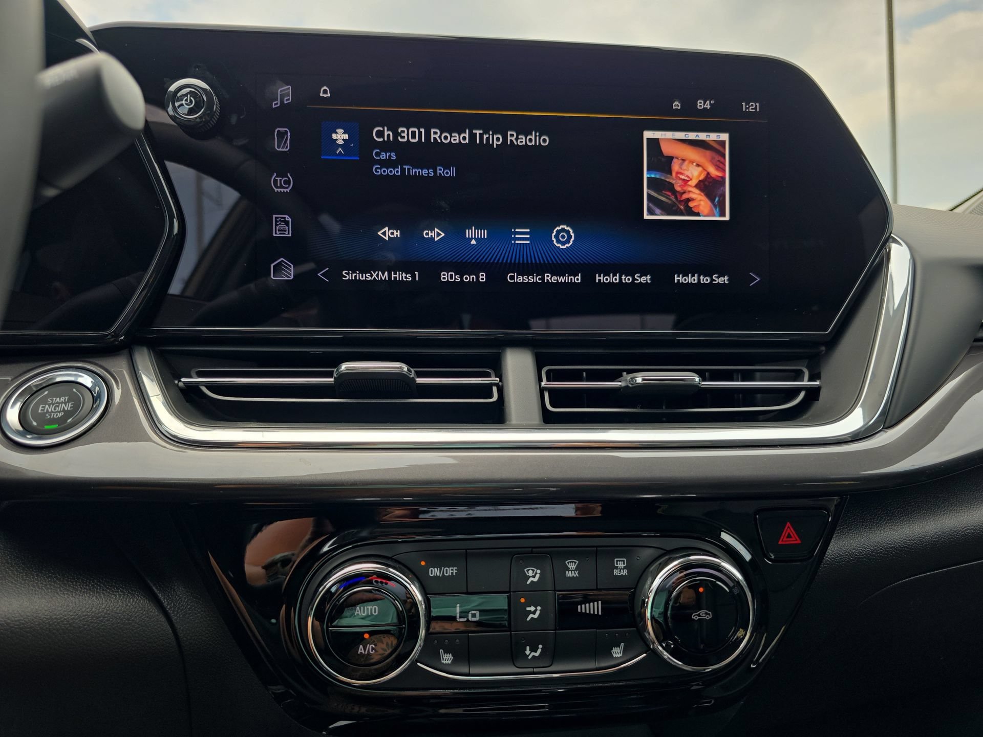 New 2026 Chevrolet Trax ACTIV w/ Sunroof Package FWD image 21