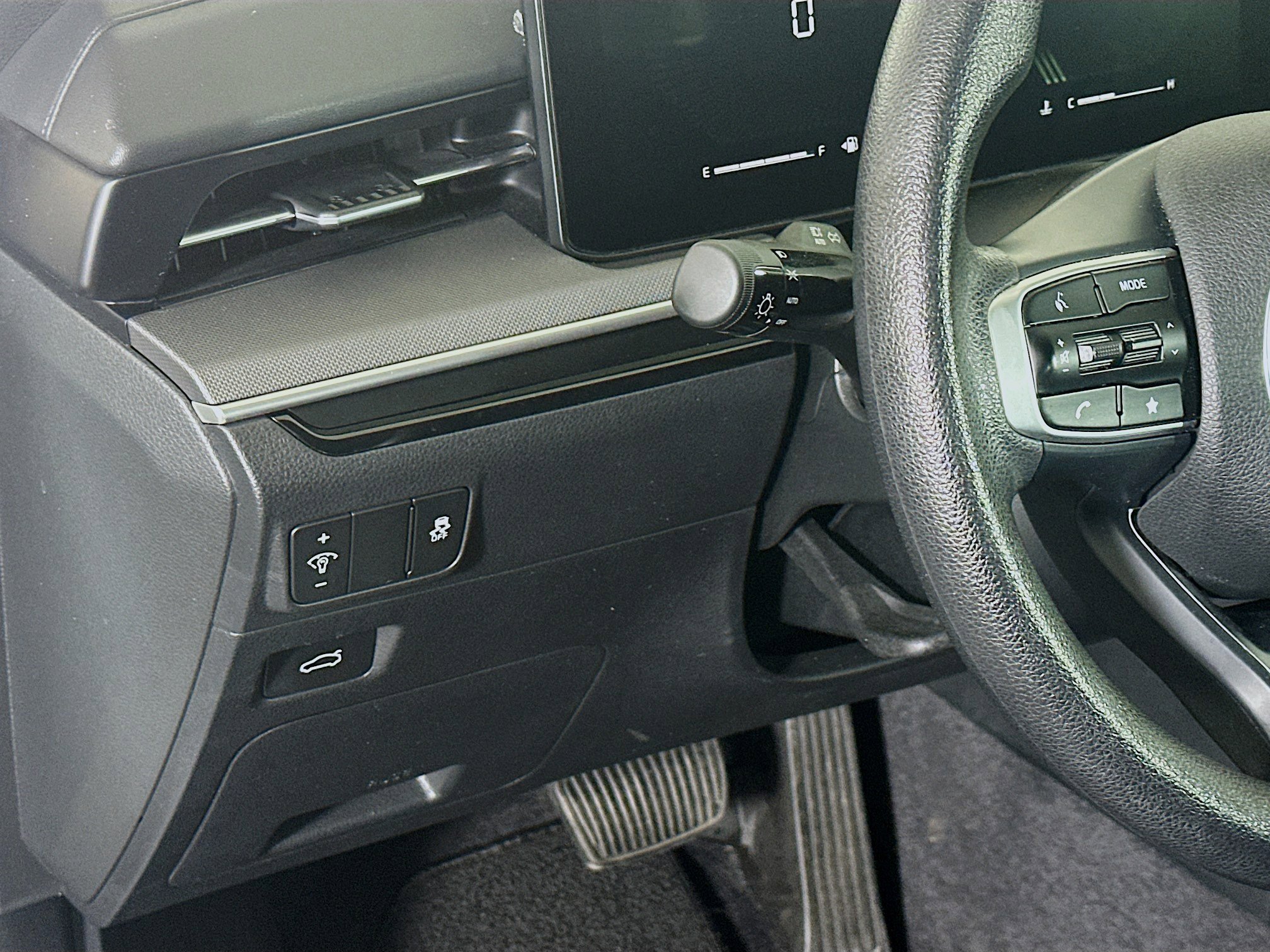 Used 2025 Kia K5 LXS image 17