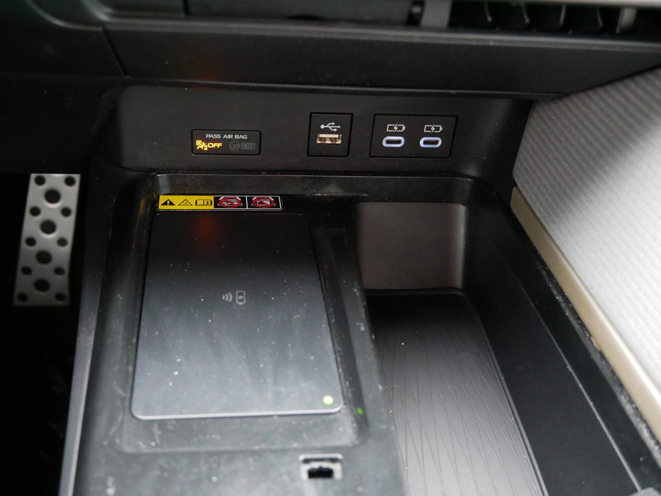 Certified 2025 Toyota Camry SE w/ Convenience Package image 32