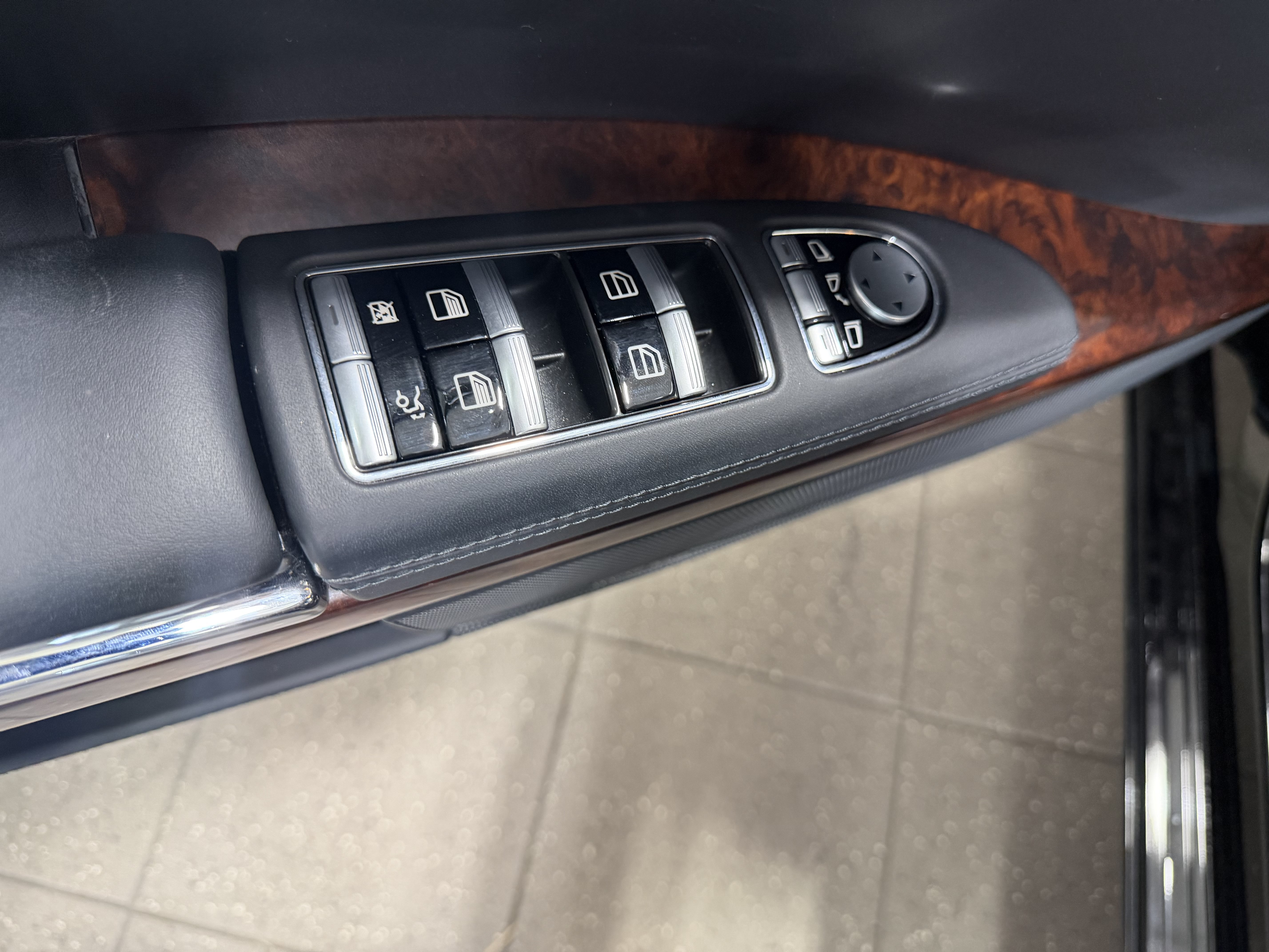 Used 2009 Mercedes-Benz S 600 image 11