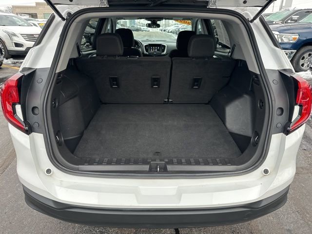 Used 2022 GMC Terrain SLE image 21