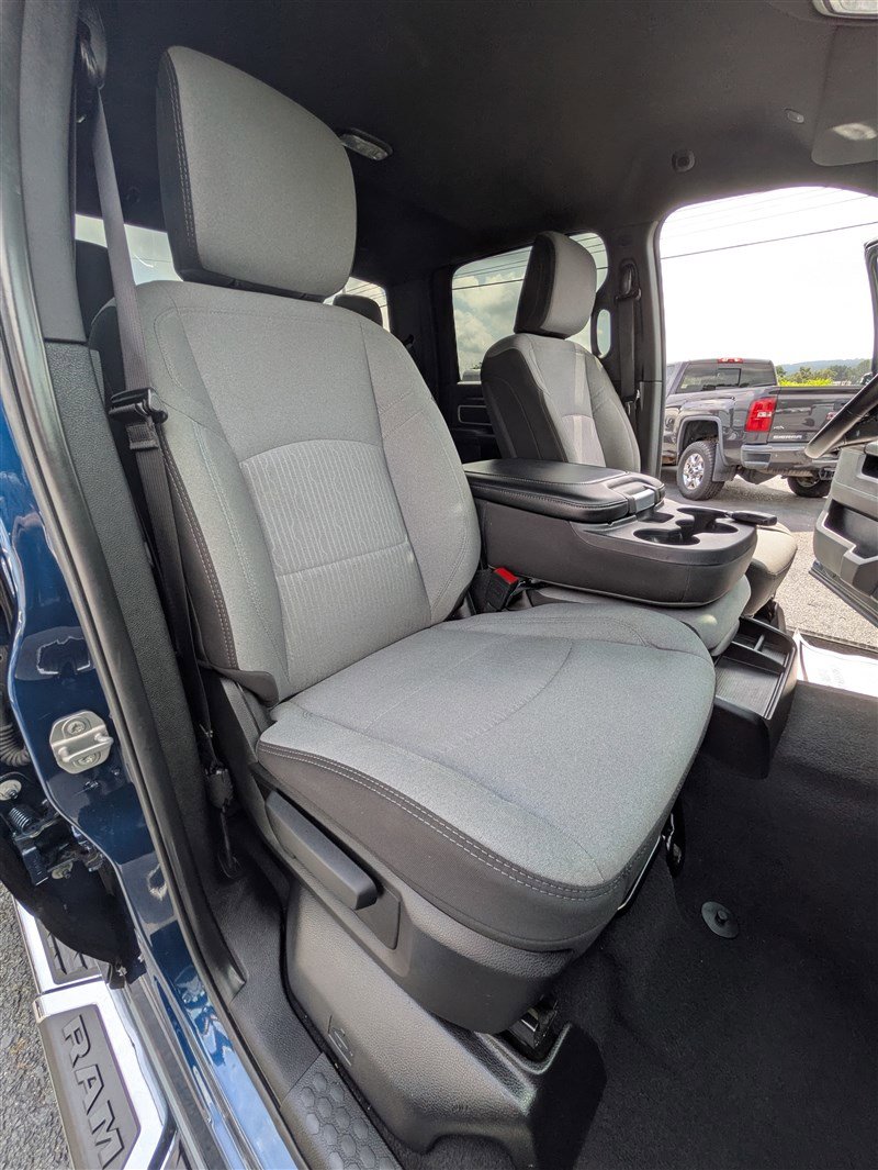 Used 2024 RAM 2500 Big Horn w/ Bed Utility Group image 21