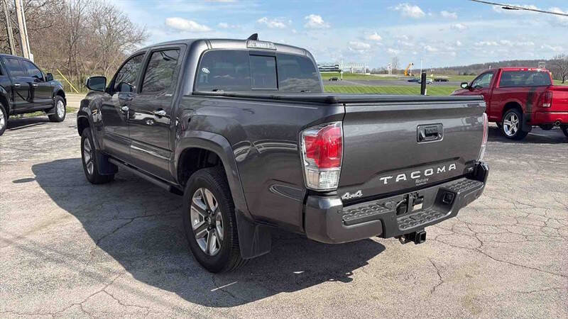 Used 2018 Toyota Tacoma Limited AWD/4WD image 6