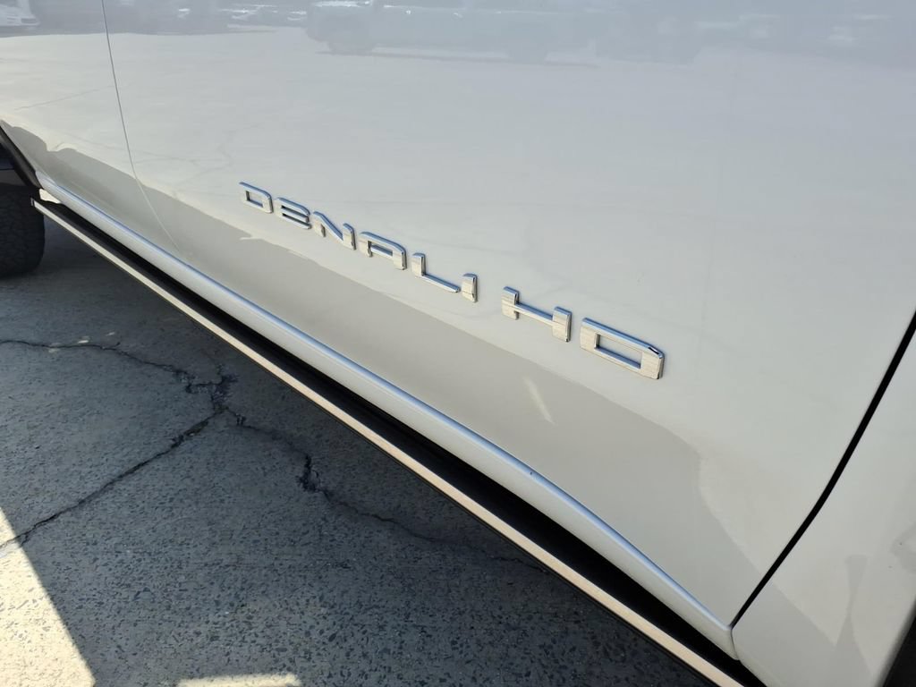 Used 2025 GMC Sierra 2500 Denali Ultimate AWD/4WD image 11