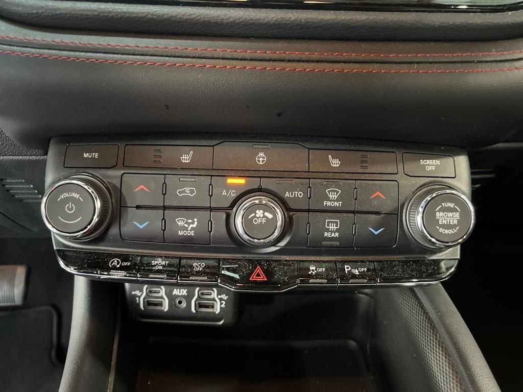 Used 2024 Dodge Durango GT image 25