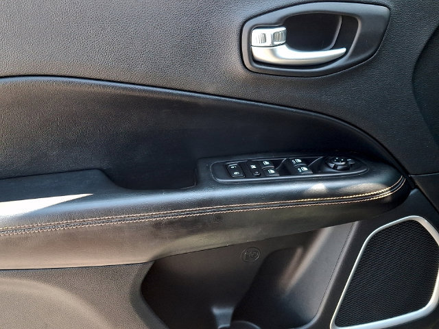 Used 2020 Jeep Compass Limited AWD/4WD image 12
