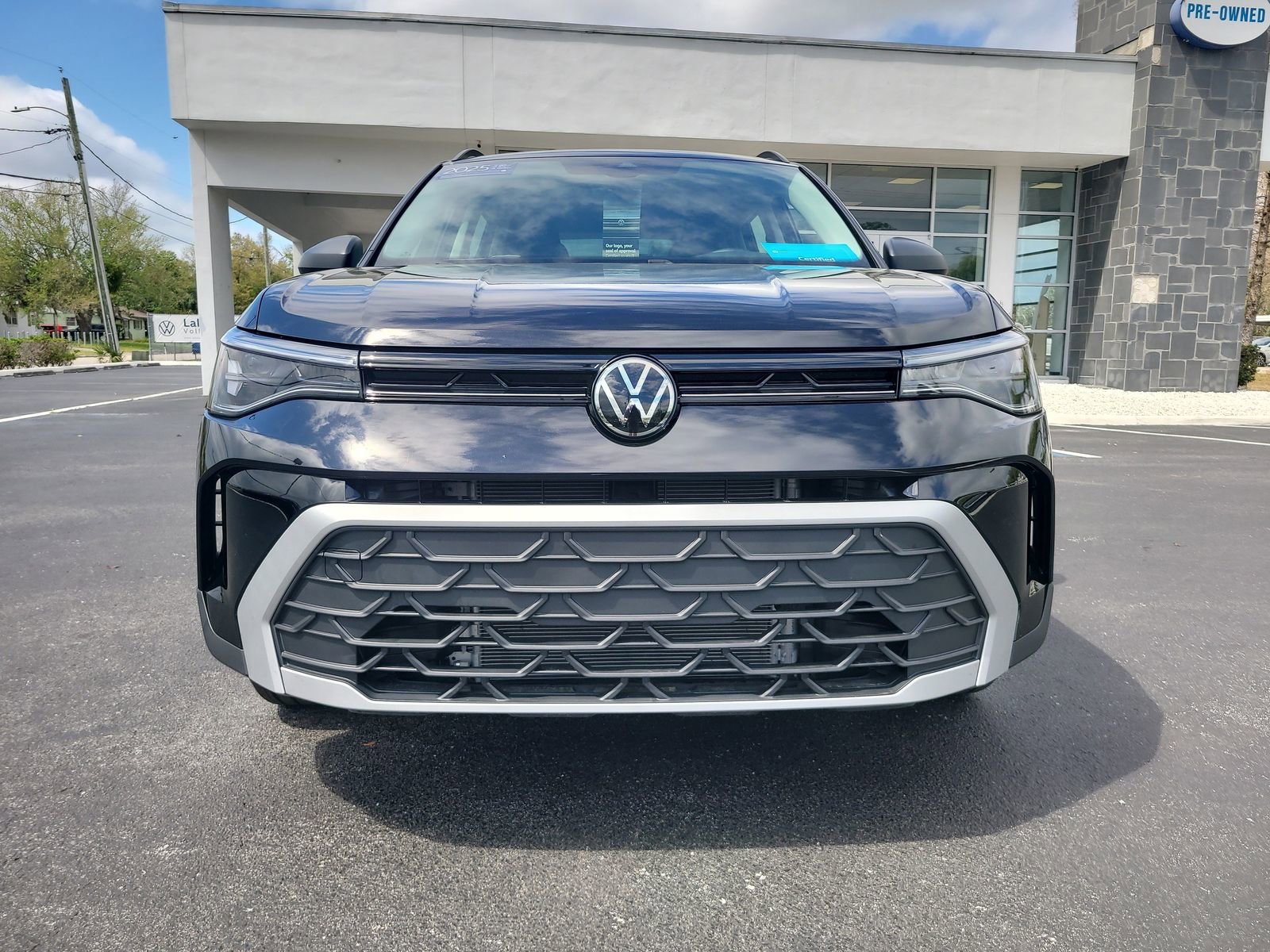 Certified 2025 Volkswagen Taos S FWD image 3