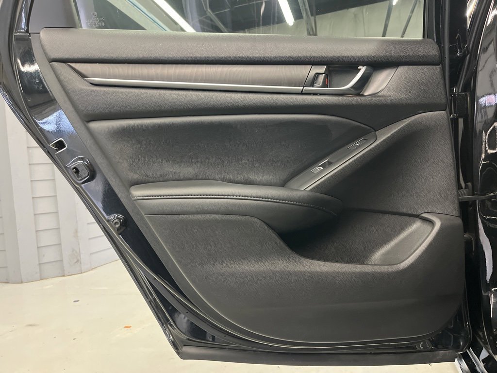 Used 2021 Honda Accord Touring image 29