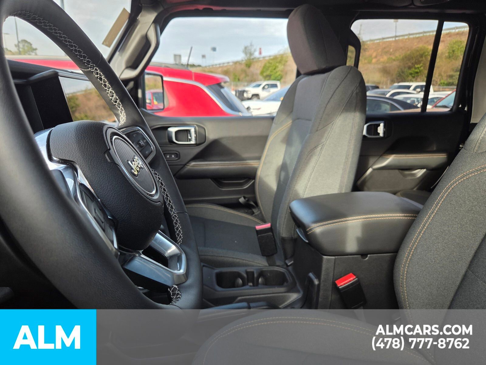 Used 2025 Jeep Wrangler Unlimited Sahara w/ Safety Group image 8