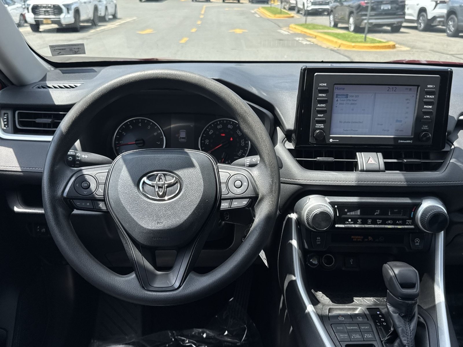 Used 2021 Toyota RAV4 LE w/ Carpet Mat Package (TMS) AWD/4WD image 16