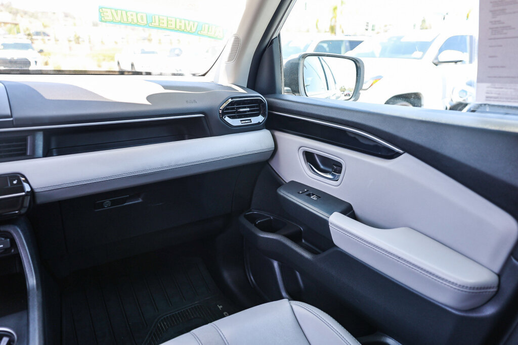 Used 2023 Honda Pilot EX-L image 6