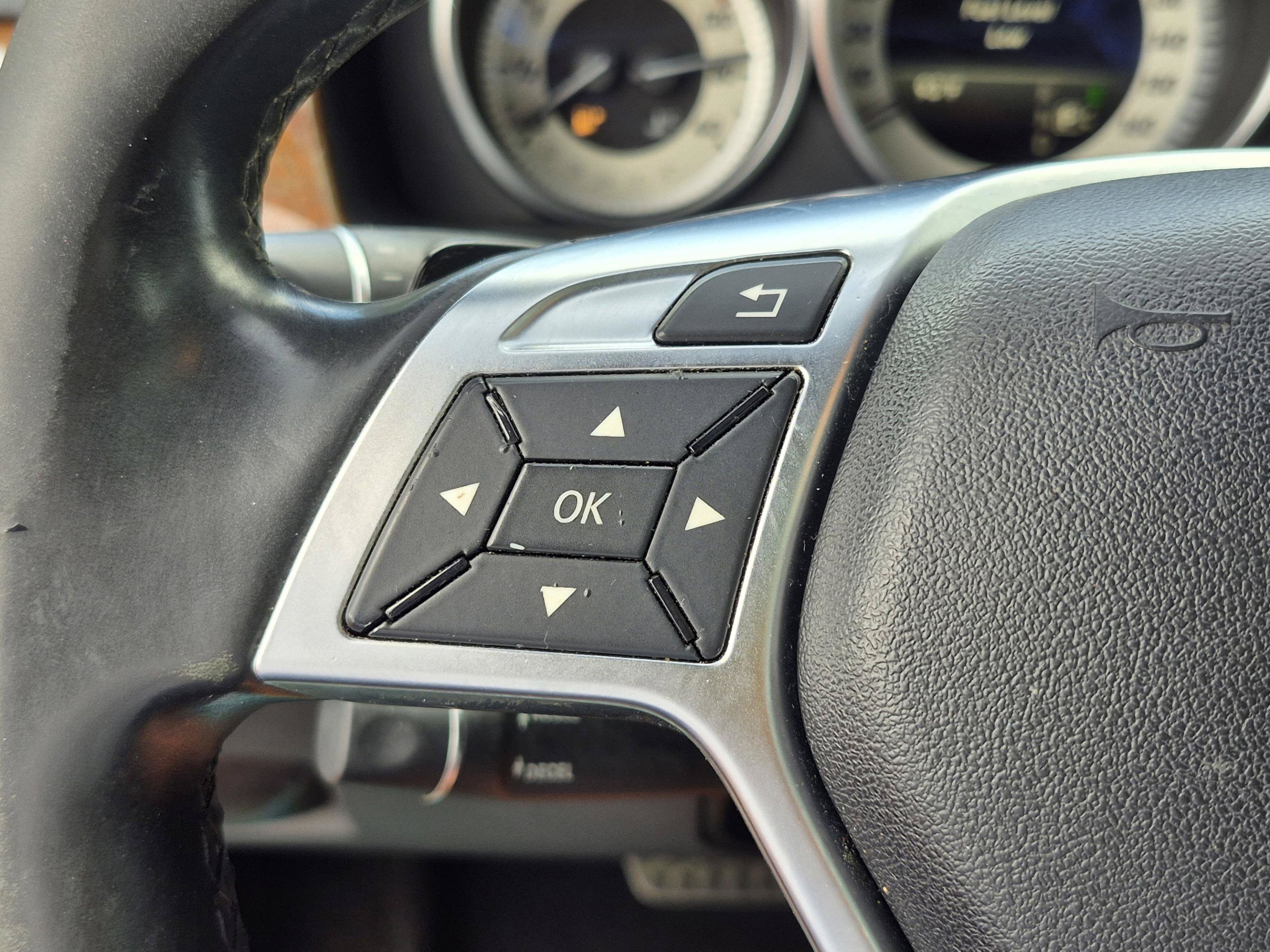 Used 2015 Mercedes-Benz E 350 4MATIC Wagon image 32