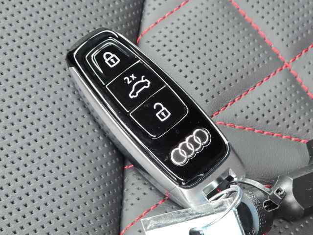 New 2026 Audi SQ8 Prestige image 48