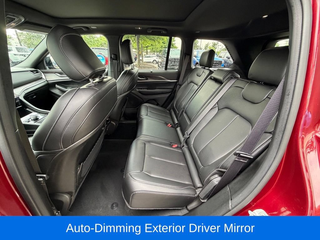 Used 2024 Jeep Grand Cherokee Limited w/ Luxury Tech Group II AWD/4WD image 18