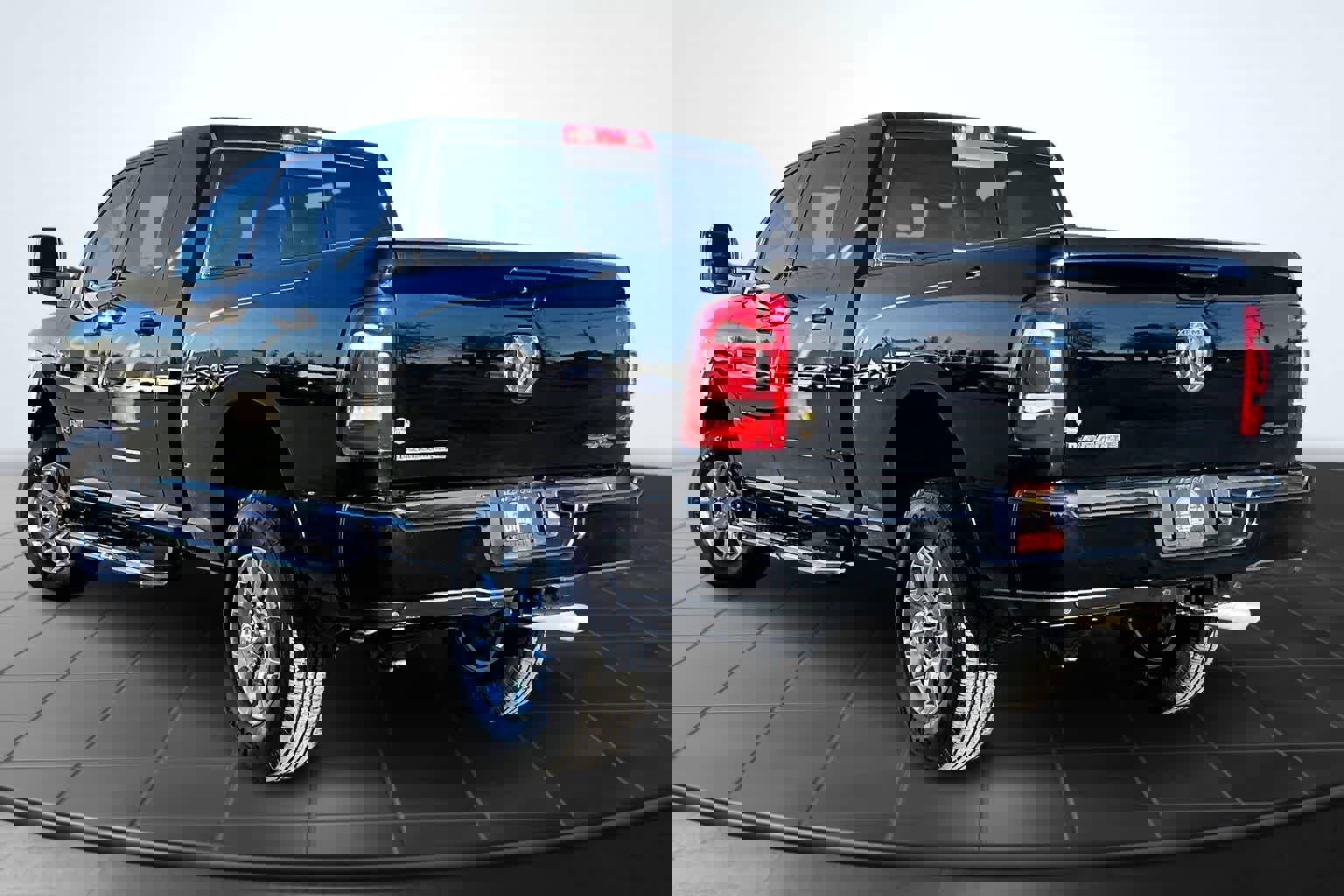 Used 2024 RAM 2500 Laramie w/ Safety Group image 4