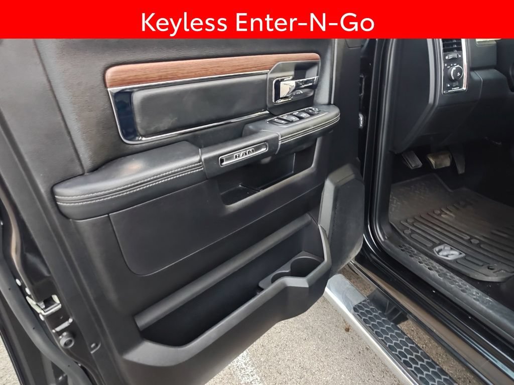 Used 2016 RAM 1500 Laramie w/ Convenience Group AWD/4WD image 9