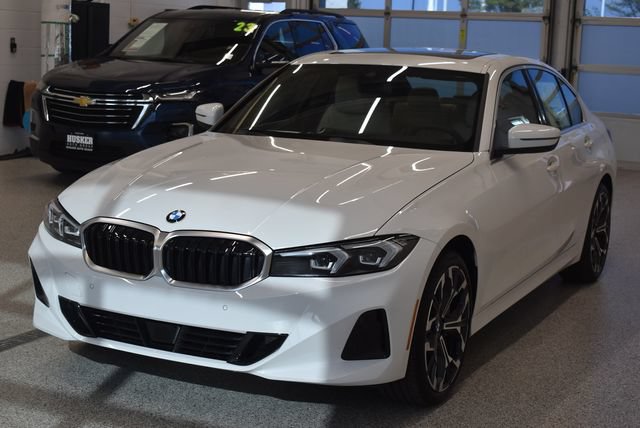 New 2026 BMW 330i xDrive Sedan w/ Convenience Package AWD/4WD image 9